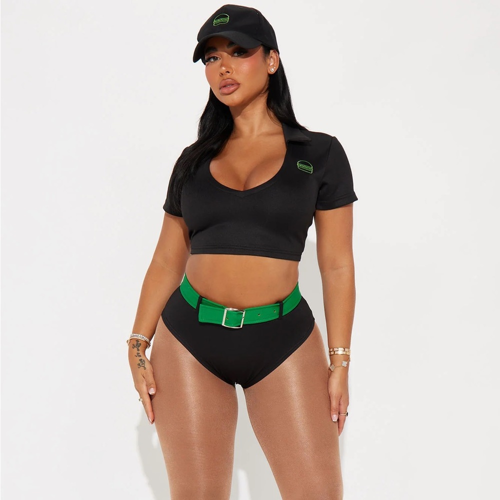 Patty Stand “Shake Shack Employee” 4 Piece Costume Set